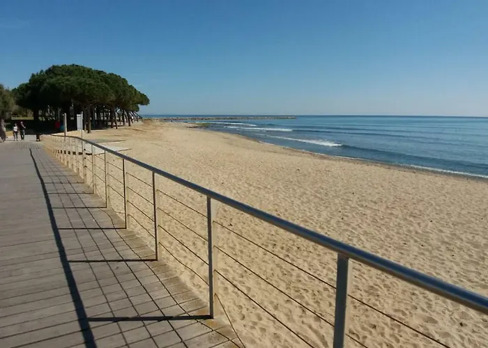 1ª Linea Playa カンブリルス